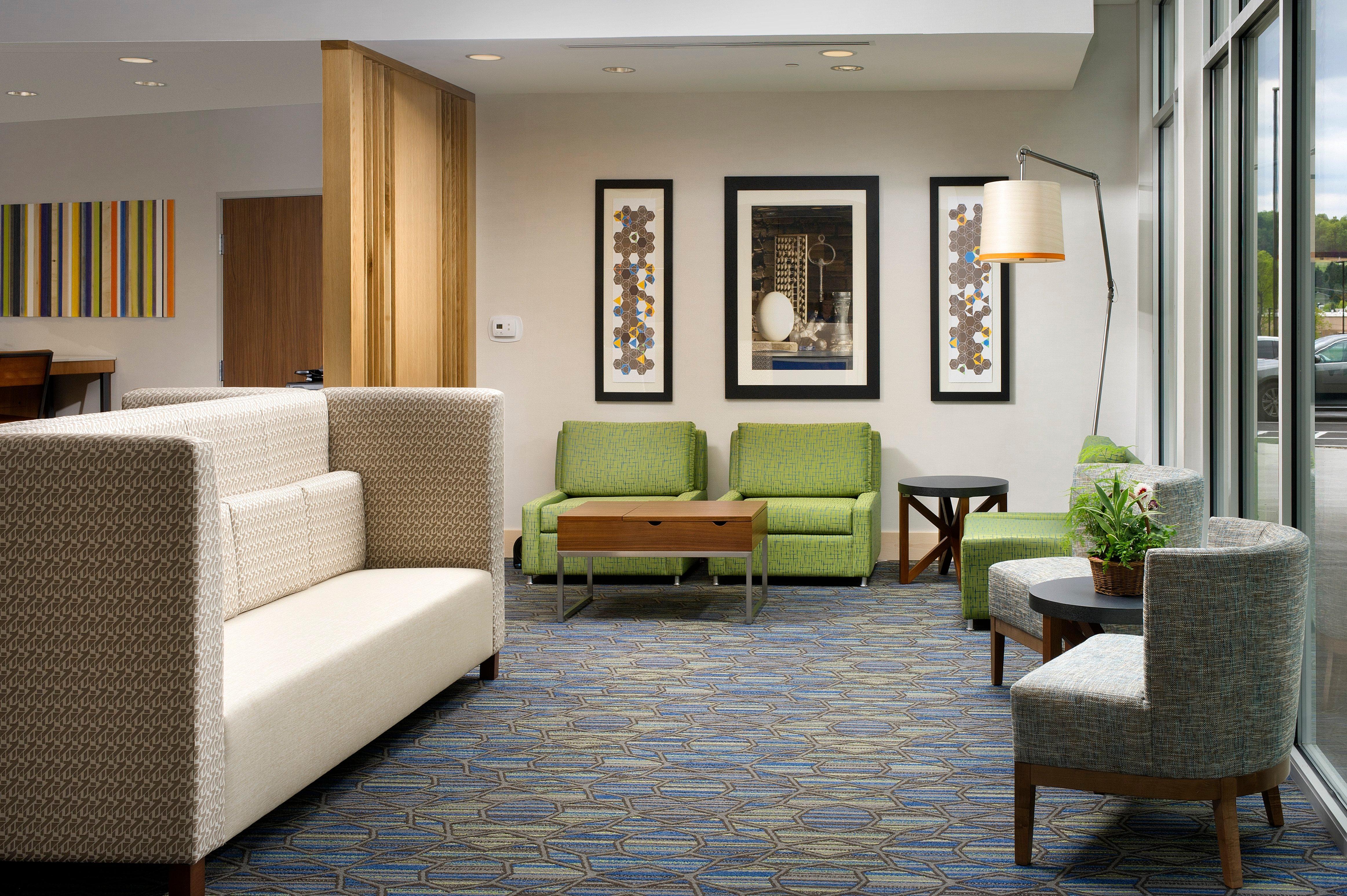 Holiday Inn Express & Suites By Ihg Altoona By Ihg Dış mekan fotoğraf