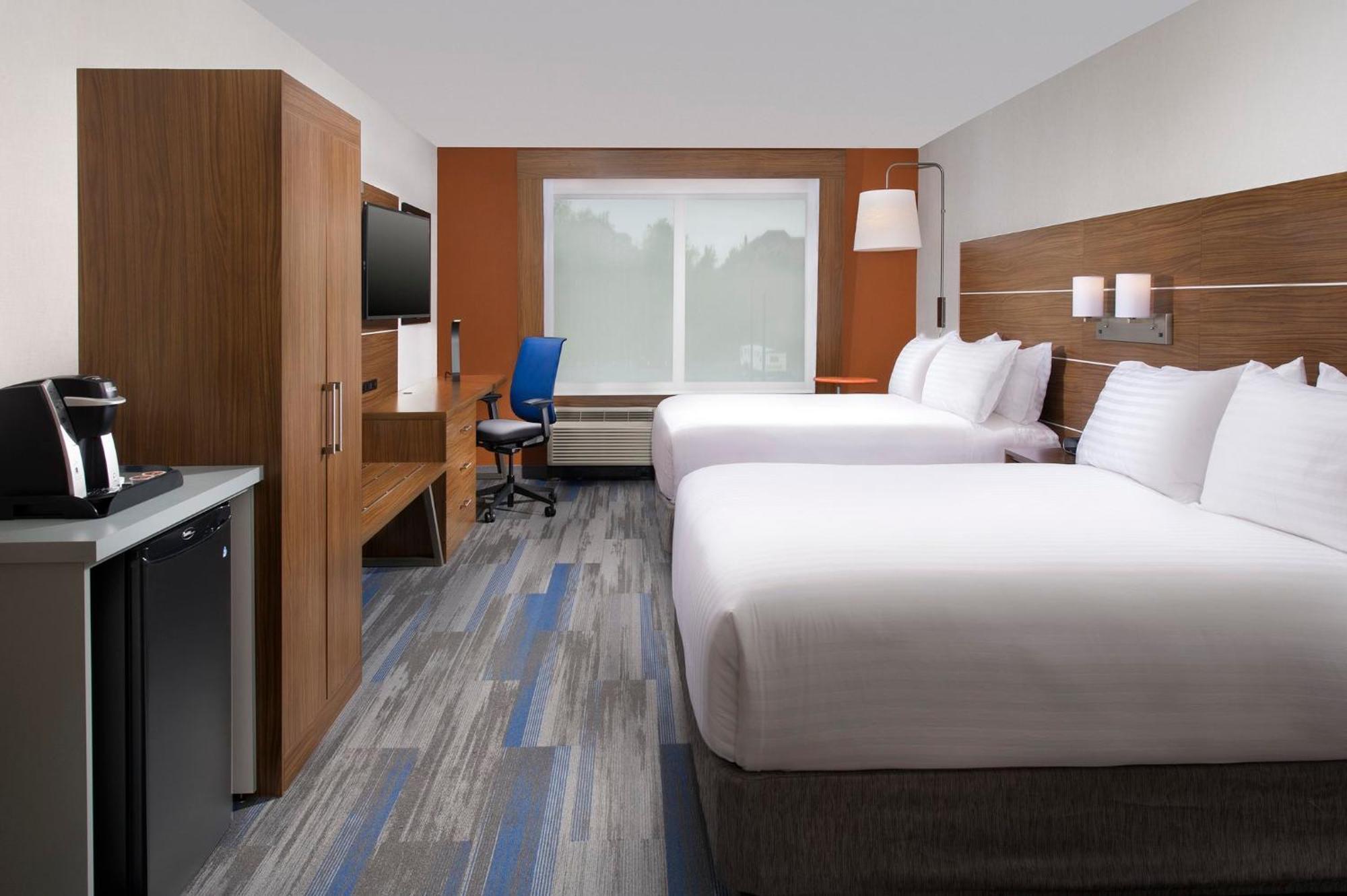 Holiday Inn Express & Suites By Ihg Altoona By Ihg Dış mekan fotoğraf